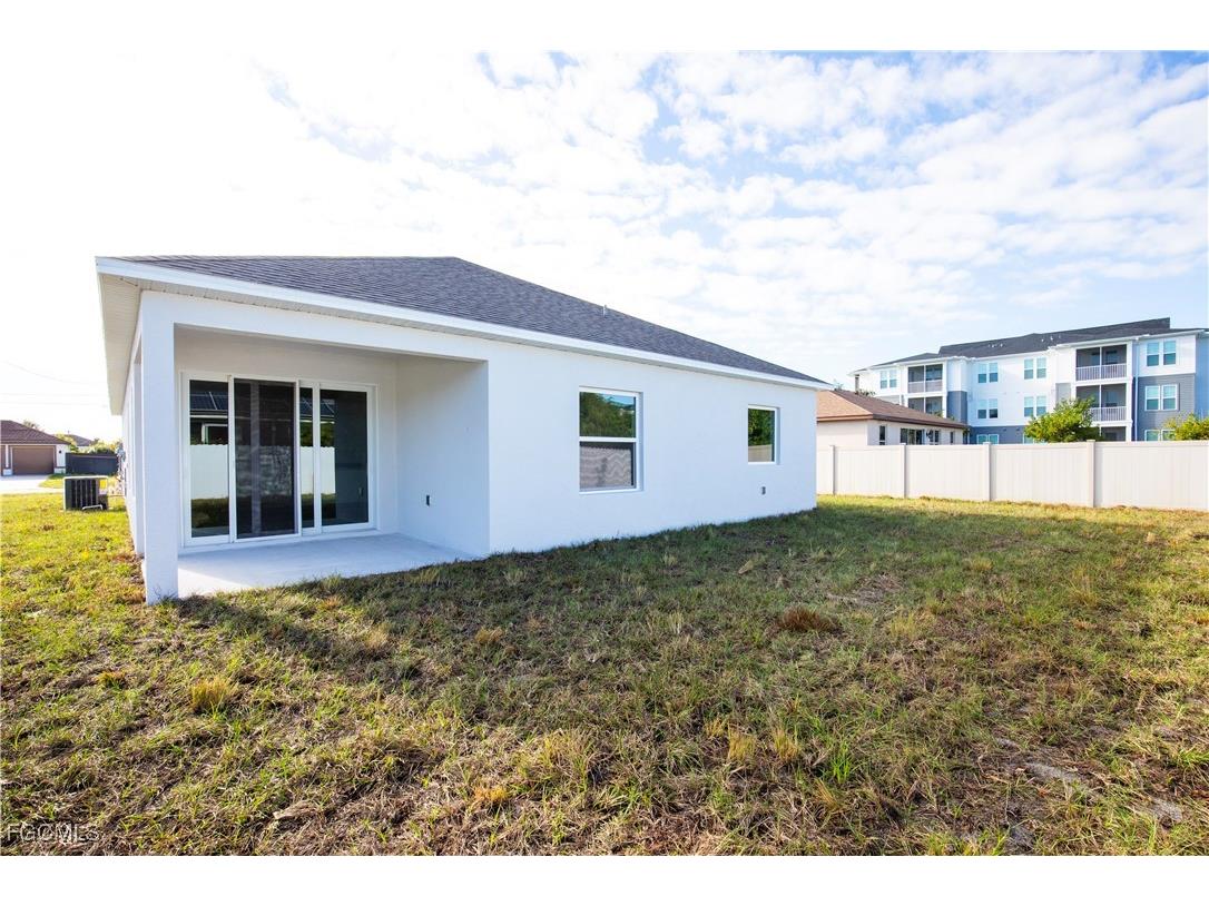1431 SW 4th Lane Cape Coral FL 33991 2025005287 image6