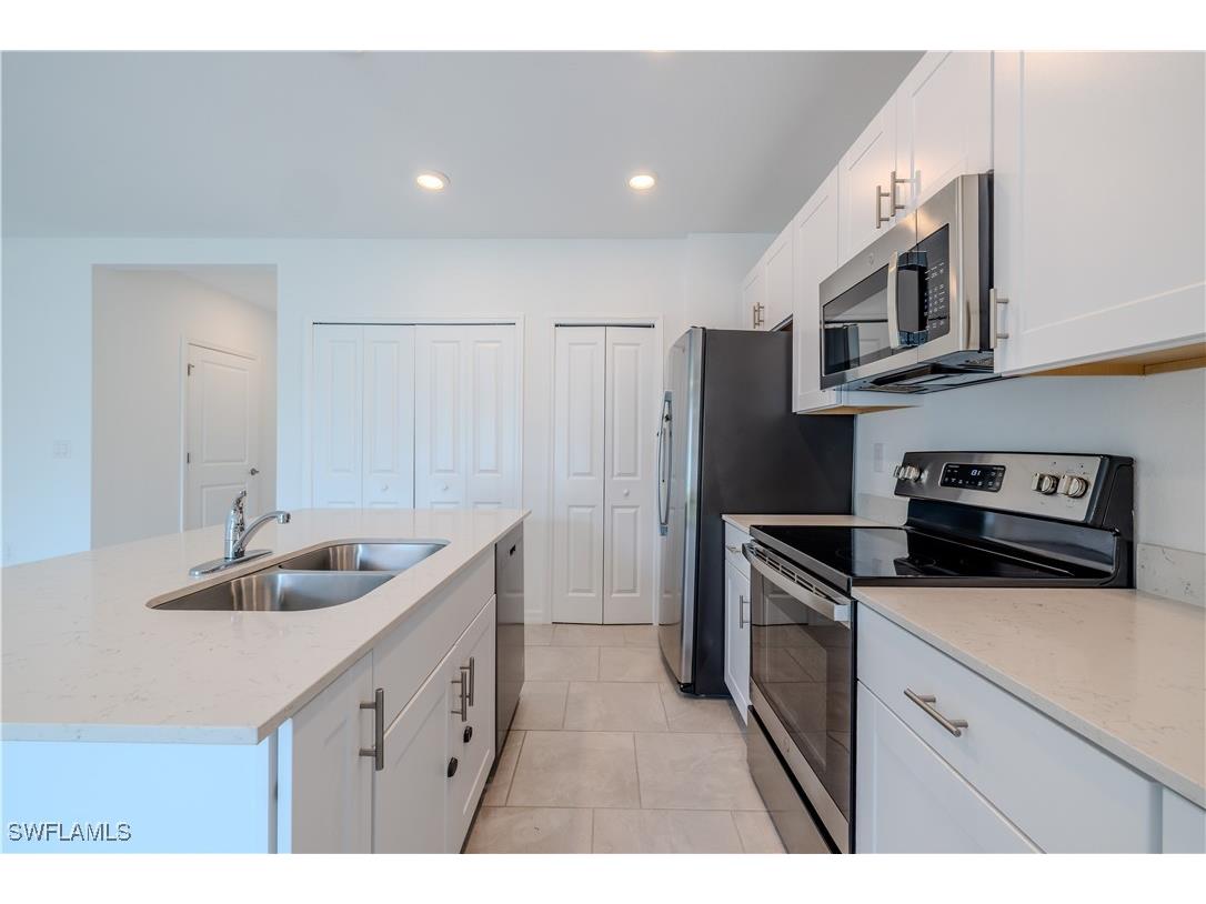 14310 Oviedo Place Fort Myers FL 33905 225080113 image3