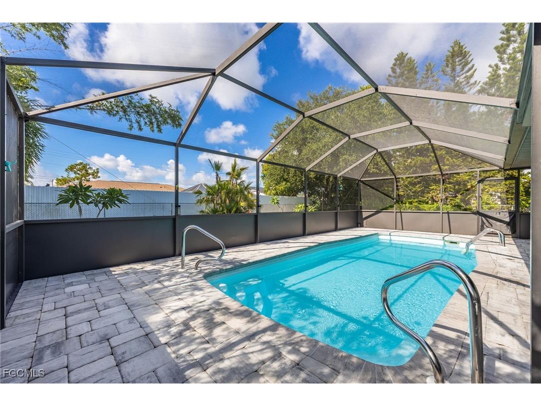 1432 SE 11th Street Cape Coral FL 33990 2025005694 image1