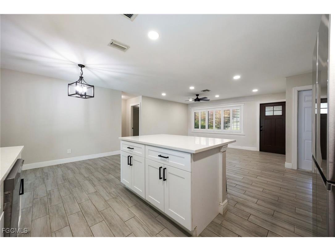 1432 SE 11th Street Cape Coral FL 33990 2025005694 image15