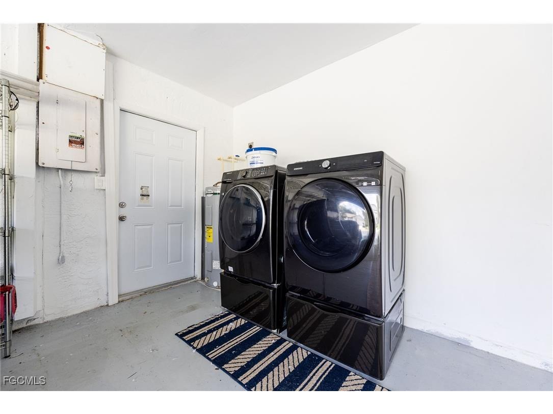 1432 SE 11th Street Cape Coral FL 33990 2025005694 image33