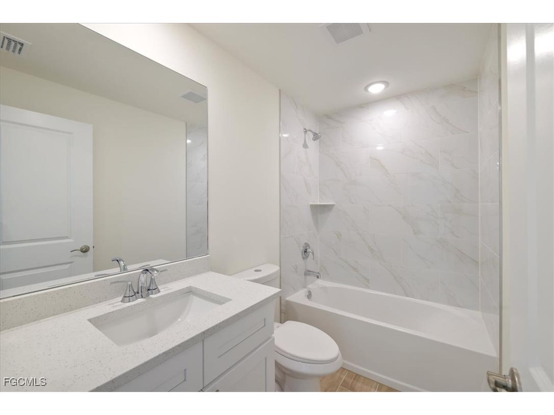 1432 SE 12th Street Cape Coral FL 33990 2025023950 image20