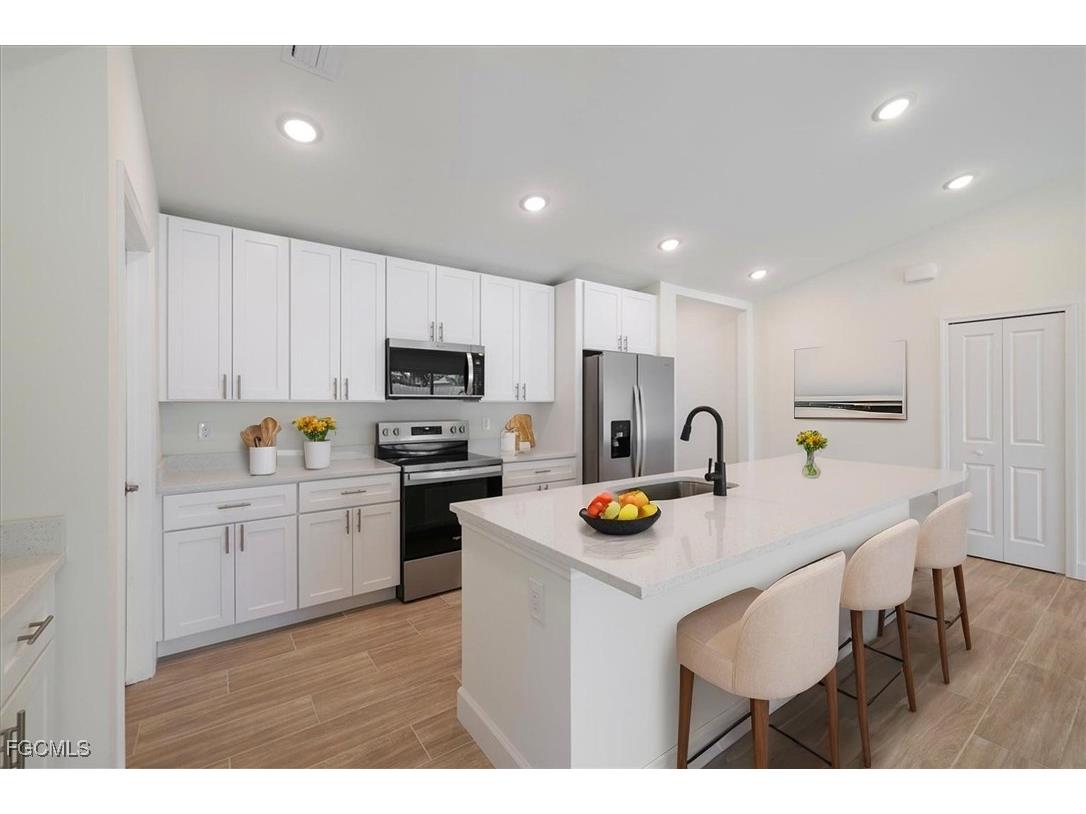 1432 SE 12th Street Cape Coral FL 33990 2025023950 image4