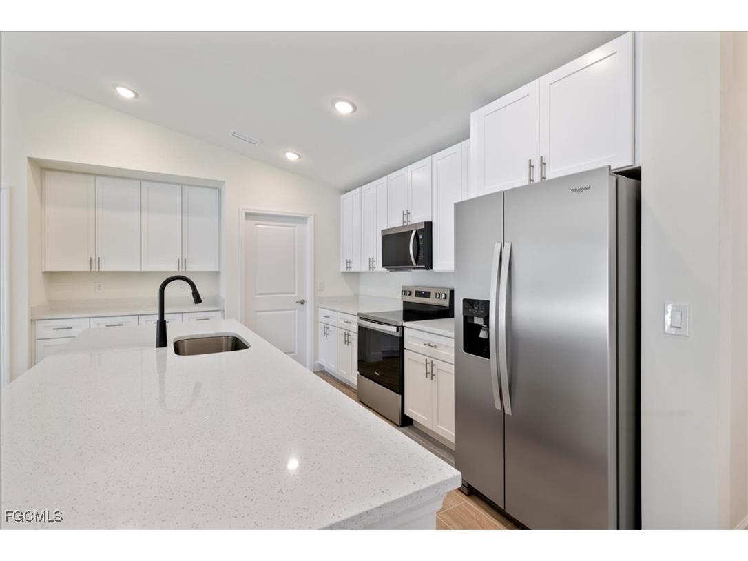 1432 SE 12th Street Cape Coral FL 33990 2025023950 image9