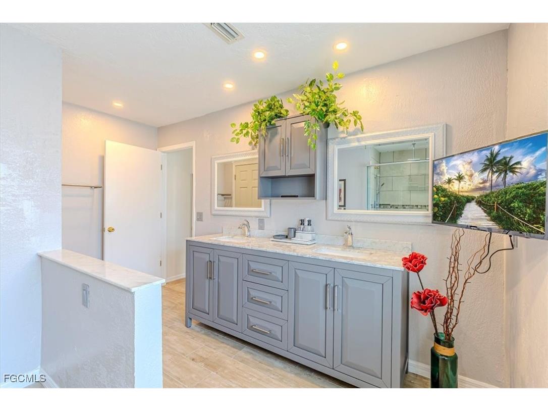 1432 SE 3rd Street Cape Coral FL 33990 2025025558 image19