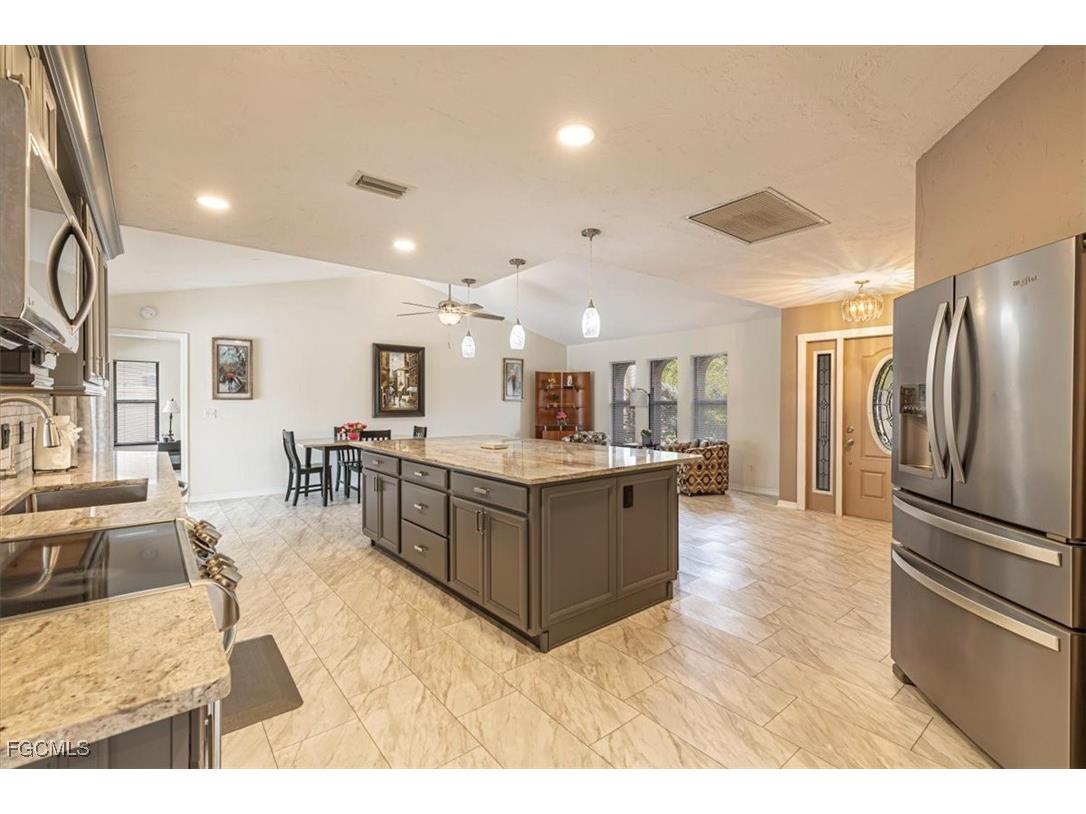 1432 SE 3rd Street Cape Coral FL 33990 2025025558 image4