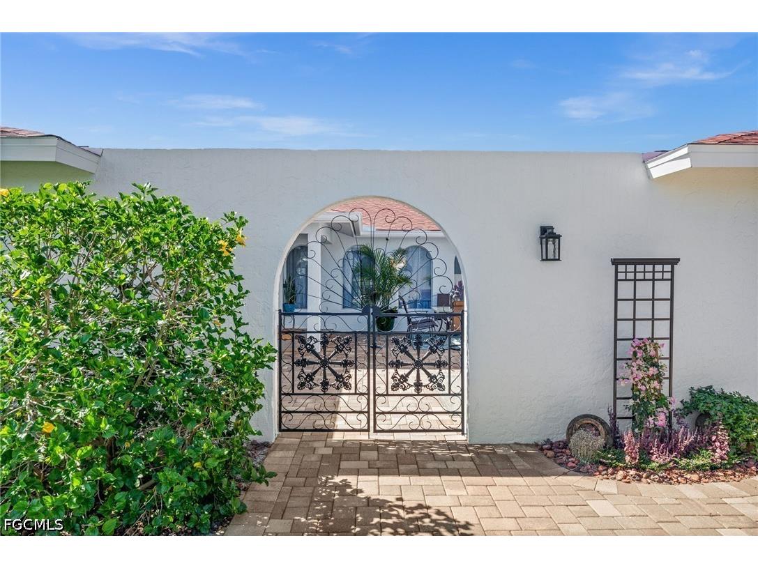 1432 Venetian Court Cape Coral FL 33904 2026022428 image3