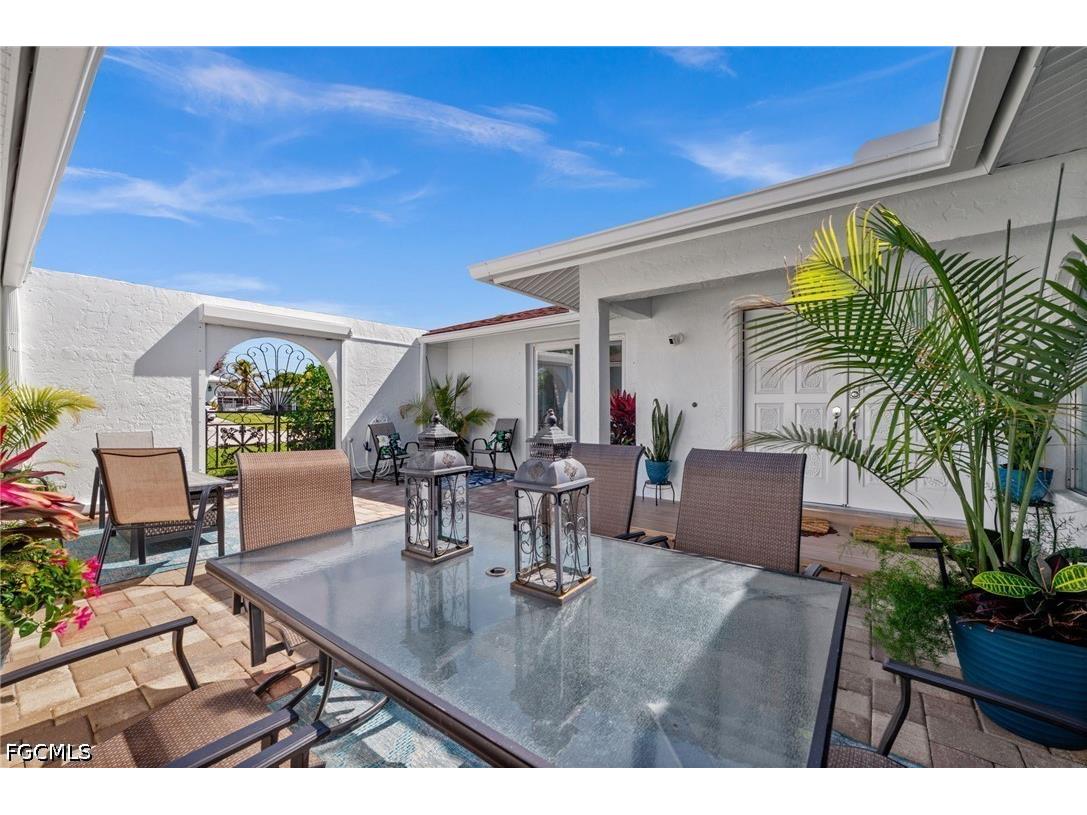 1432 Venetian Court Cape Coral FL 33904 2026022428 image5