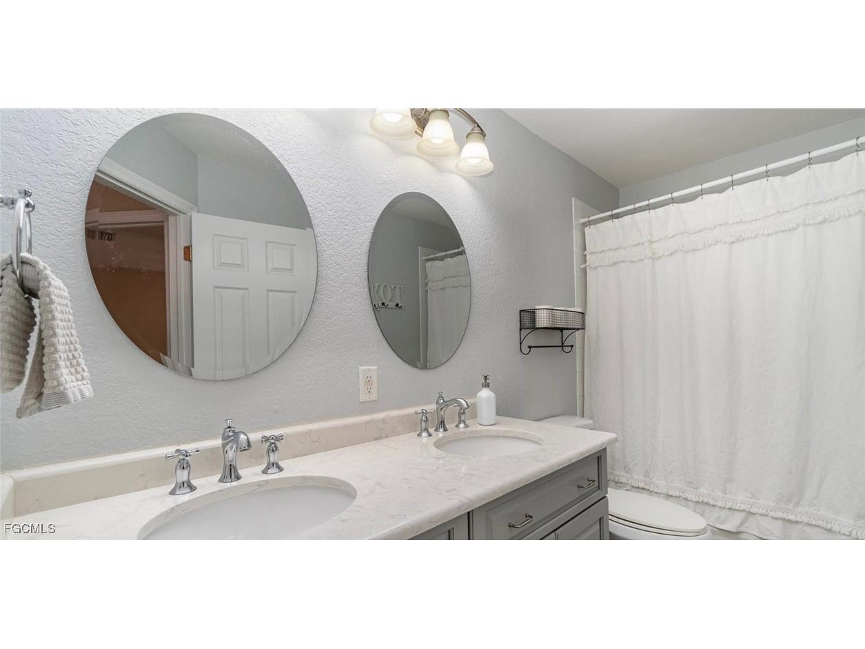 14323 Reflection Lakes Drive Fort Myers FL 33907 2025004395 image16