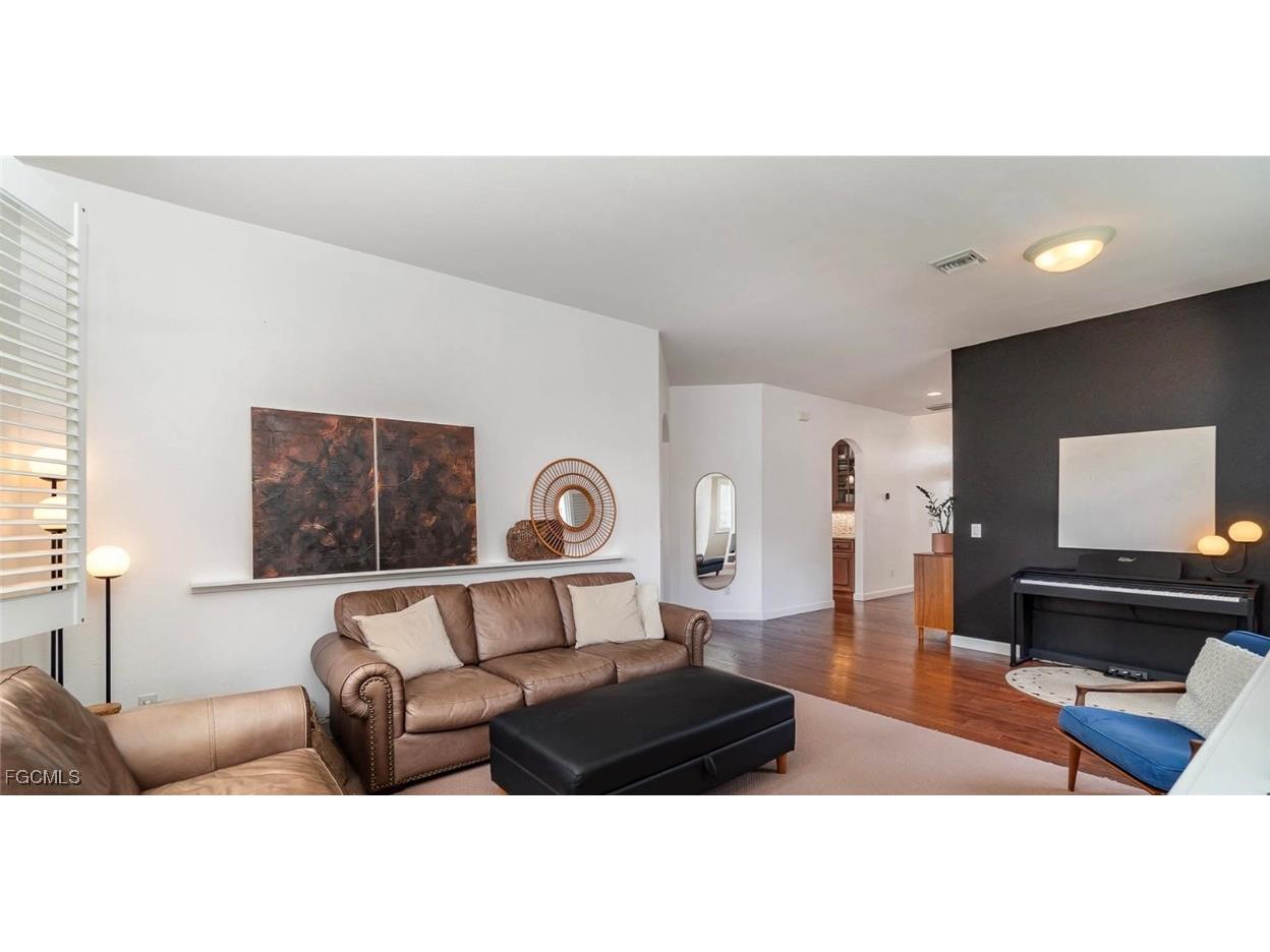 14323 Reflection Lakes Drive Fort Myers FL 33907 2025004395 image3