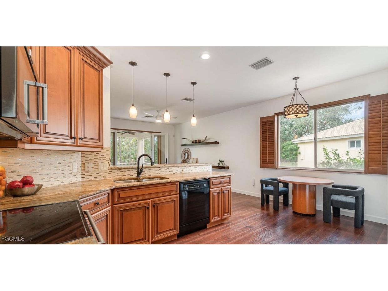 14323 Reflection Lakes Drive Fort Myers FL 33907 2025004395 image7