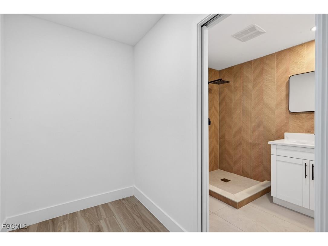 1433 Paloma Drive Fort Myers FL 33901 2026004813 image14