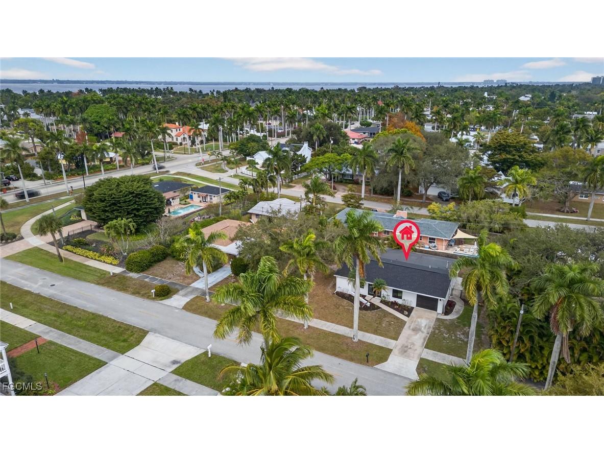 1433 Paloma Drive Fort Myers FL 33901 2026004813 image3