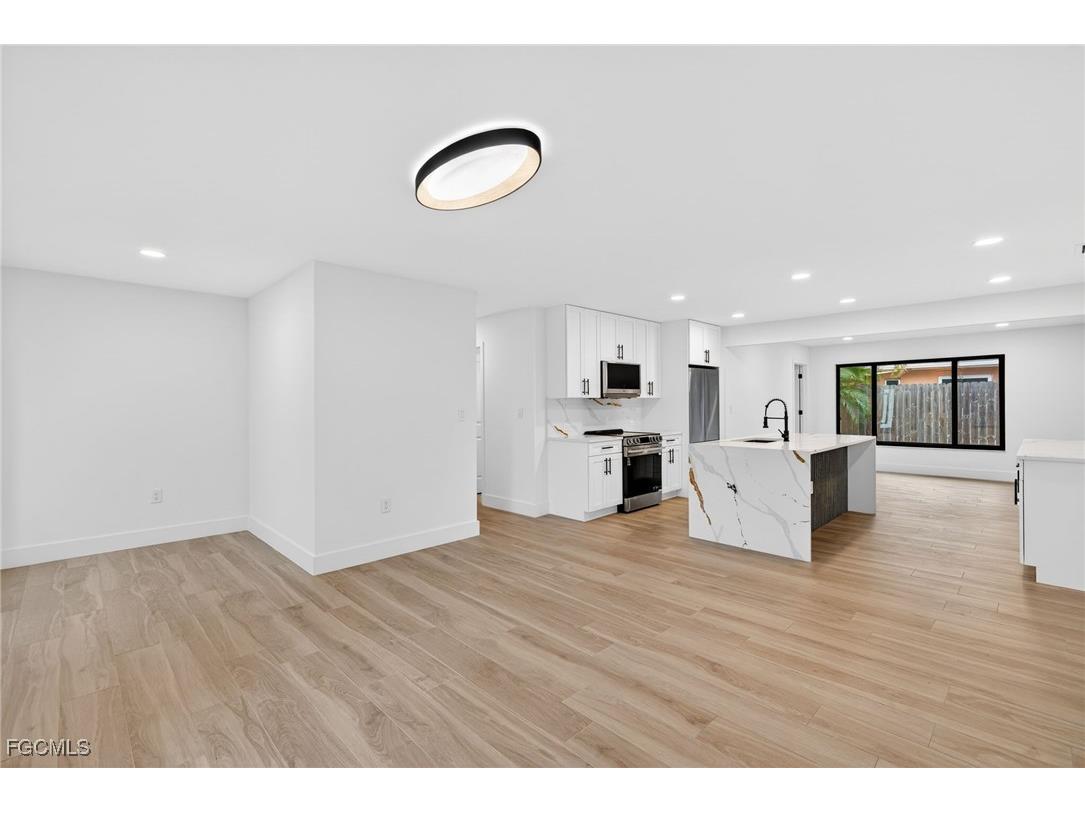 1433 Paloma Drive Fort Myers FL 33901 2026004813 image6