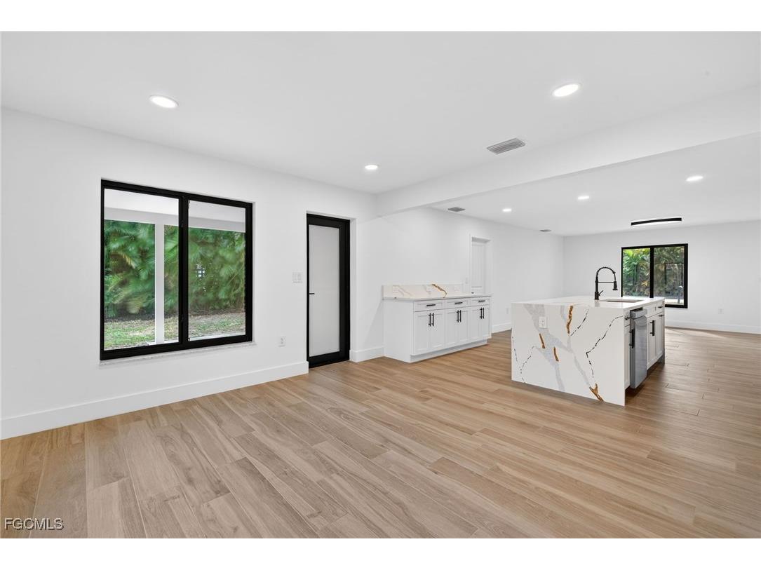 1433 Paloma Drive Fort Myers FL 33901 2026004813 image7