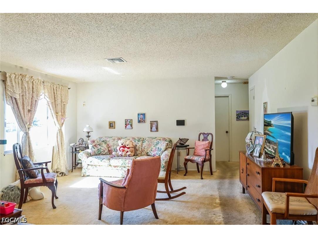 1433 SE 14th Terrace Cape Coral FL 33990 2026015529 image3