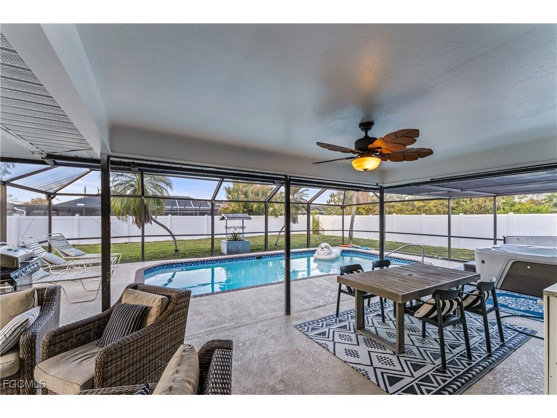 1433 SE 19th Terrace Cape Coral FL 33990 2025018801 image1