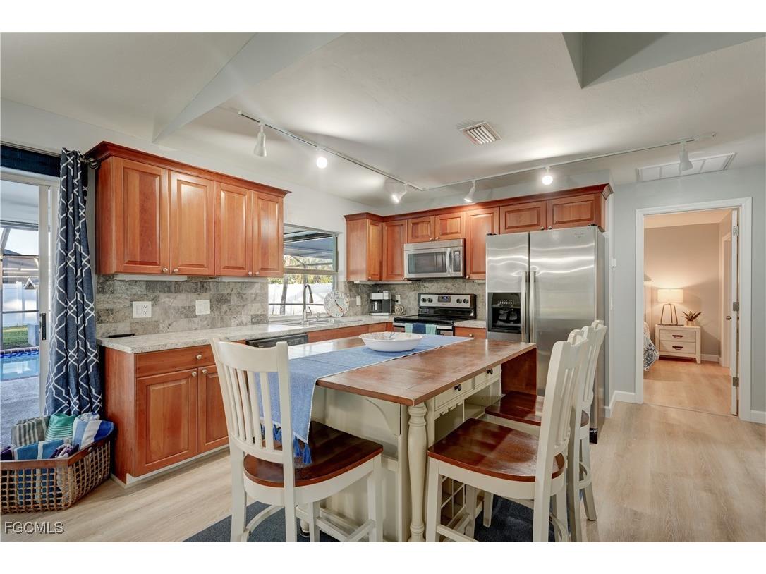 1433 SE 19th Terrace Cape Coral FL 33990 2025018801 image12