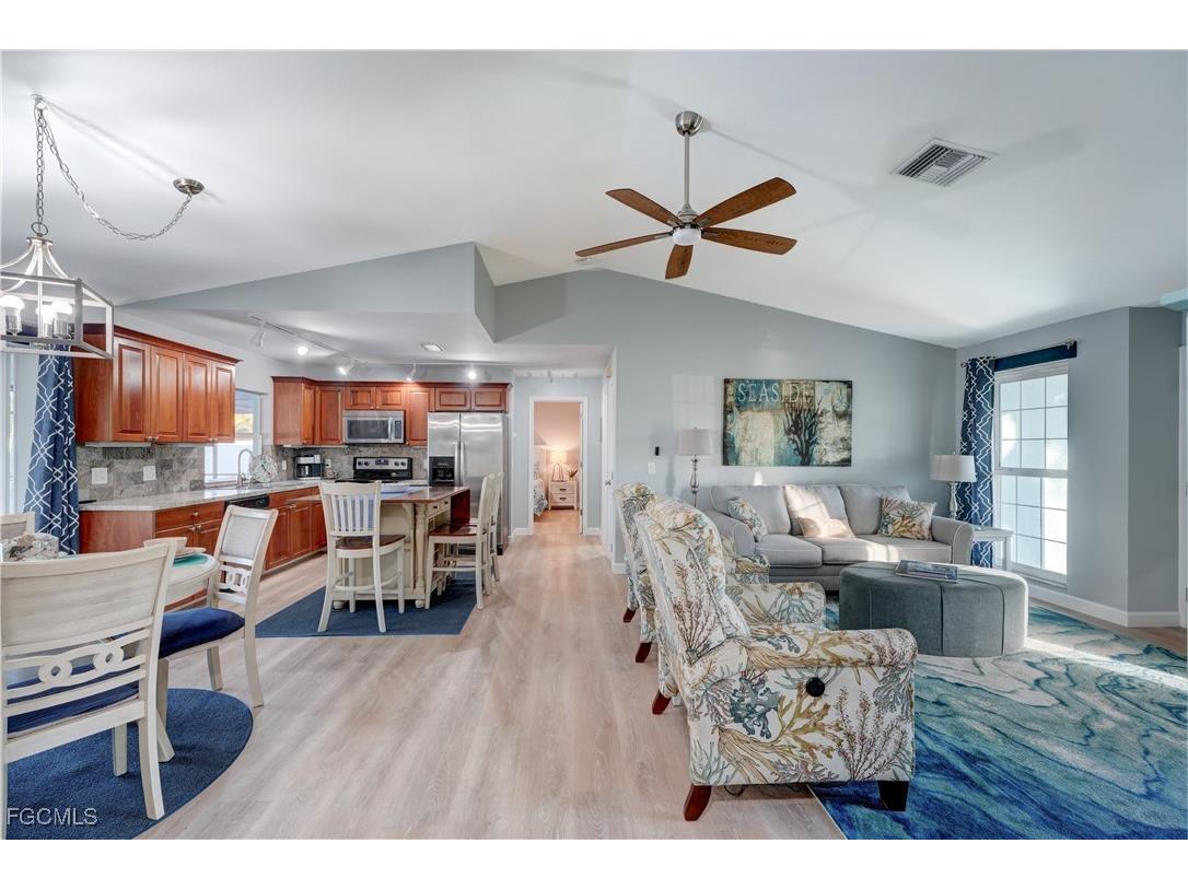 1433 SE 19th Terrace Cape Coral FL 33990 2025018801 image15