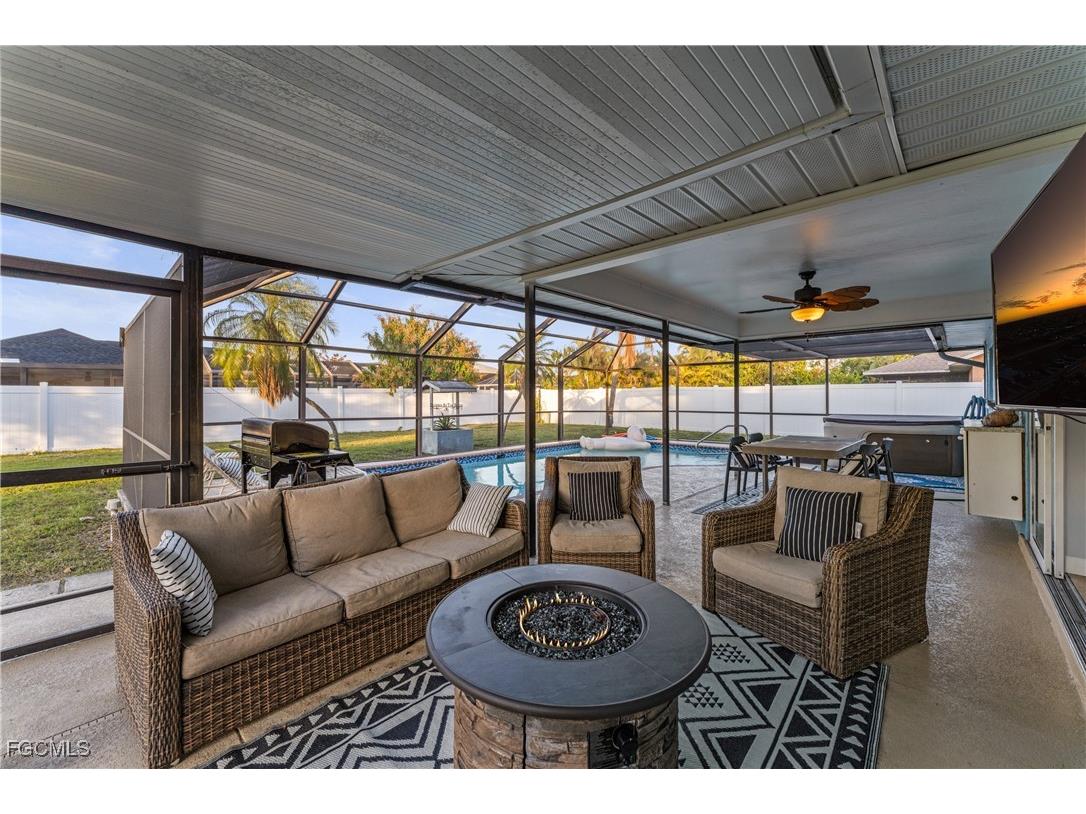 1433 SE 19th Terrace Cape Coral FL 33990 2025018801 image3