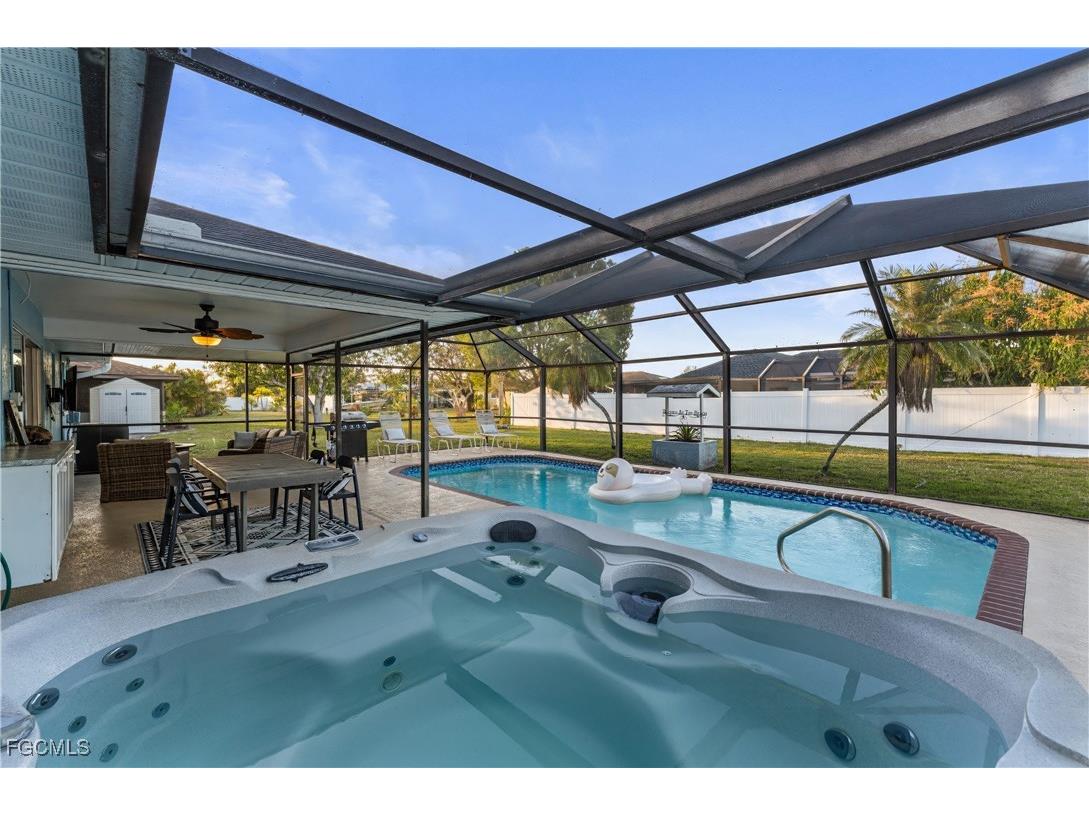 1433 SE 19th Terrace Cape Coral FL 33990 2025018801 image4