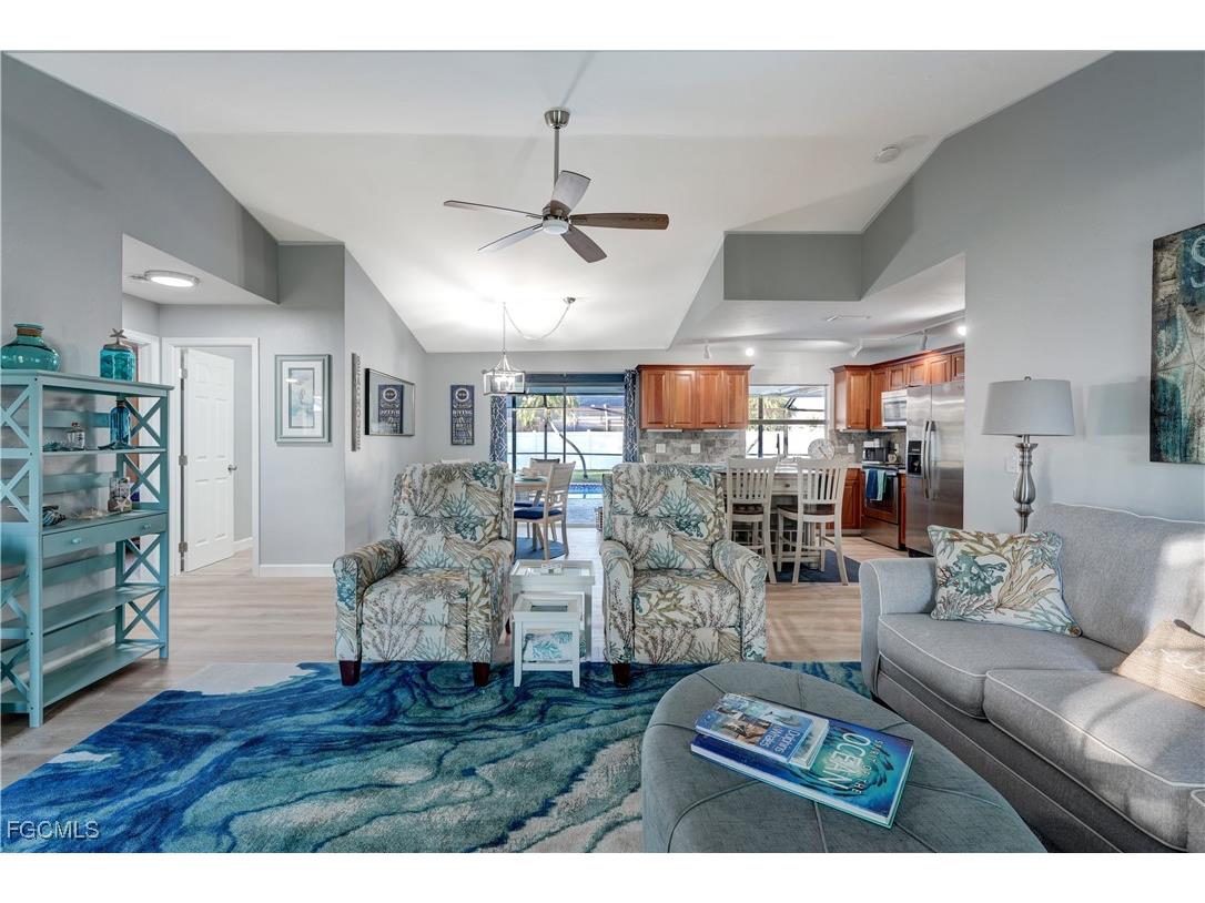 1433 SE 19th Terrace Cape Coral FL 33990 2025018801 image7