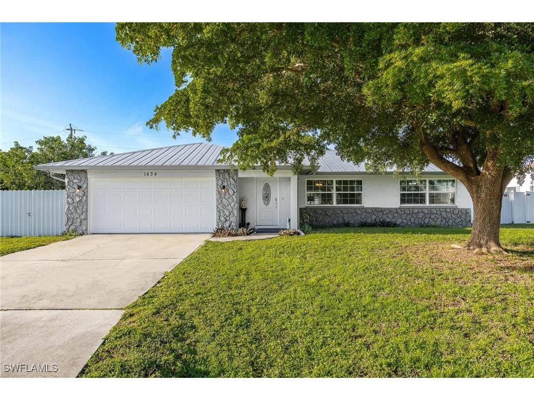 1434 SE 34th Terrace Cape Coral FL 33904 224072041 image1
