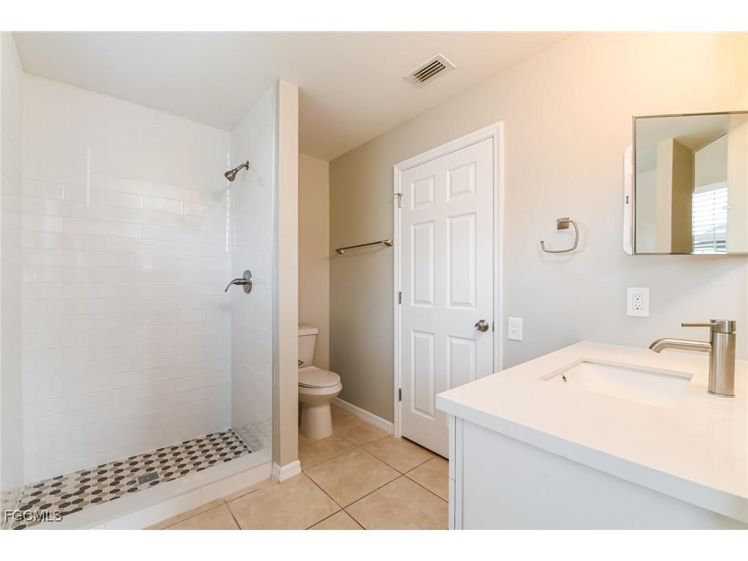 1434 SE 8th Avenue Cape Coral FL 33990 2025006809 image10