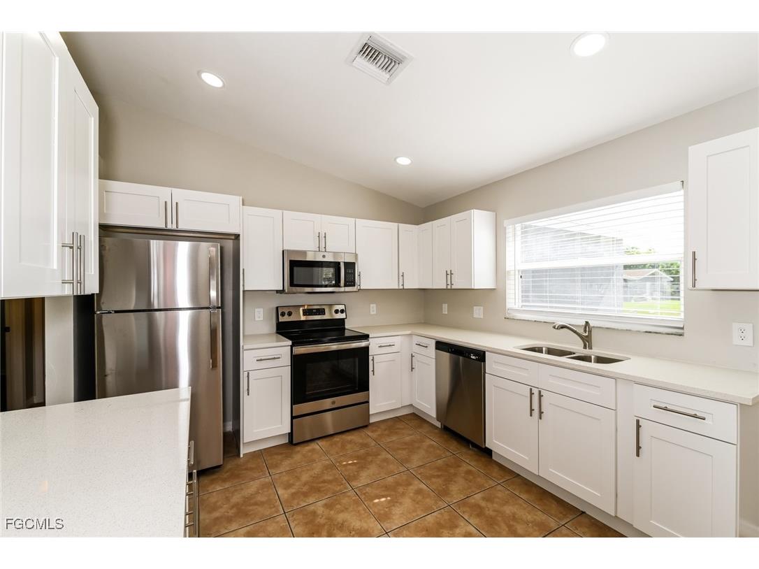 1434 SE 8th Avenue Cape Coral FL 33990 2025006809 image5