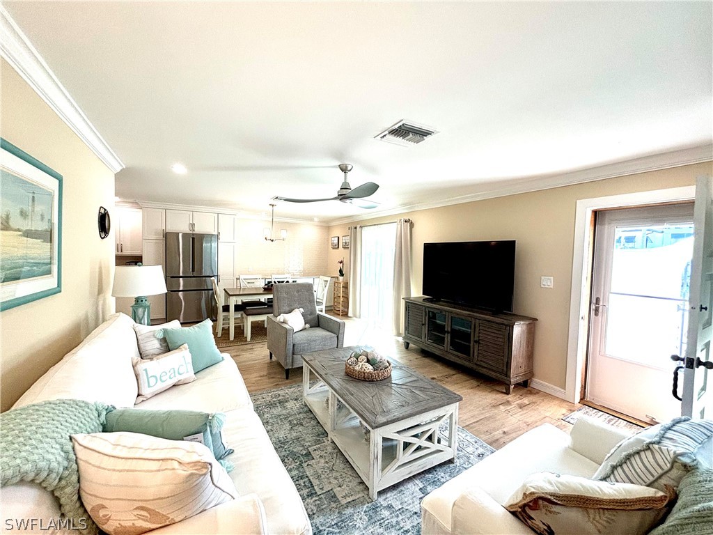 1435 Curlew Avenue #1 Naples FL 34102 225084566 image1