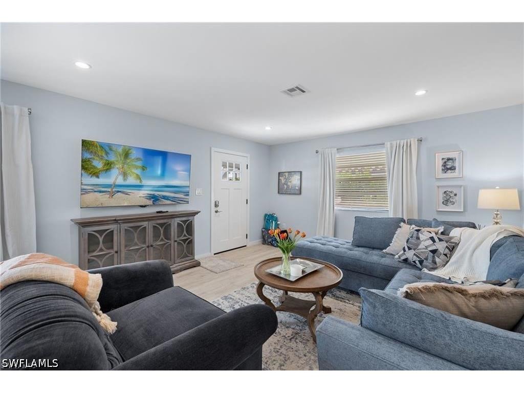 1435 Curlew Avenue #3 Naples FL 34102 226014732 image4