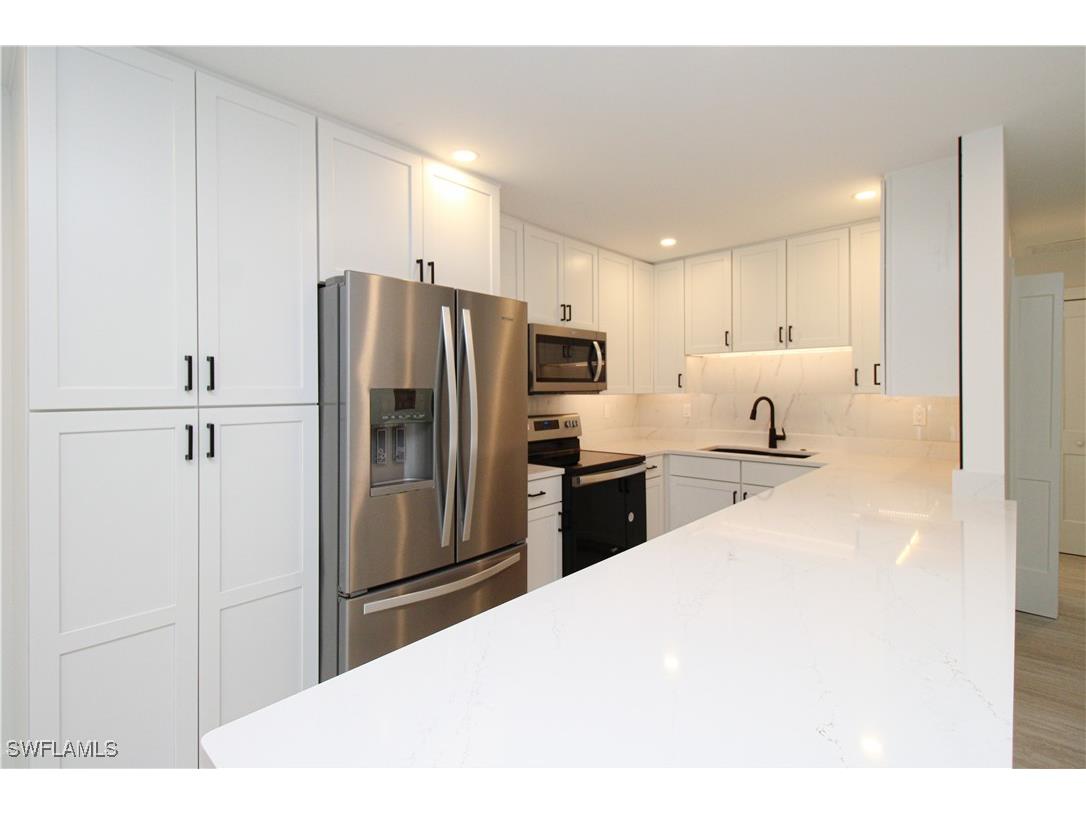 1435 Curlew Avenue #4 Naples FL 34102 225065906 image3