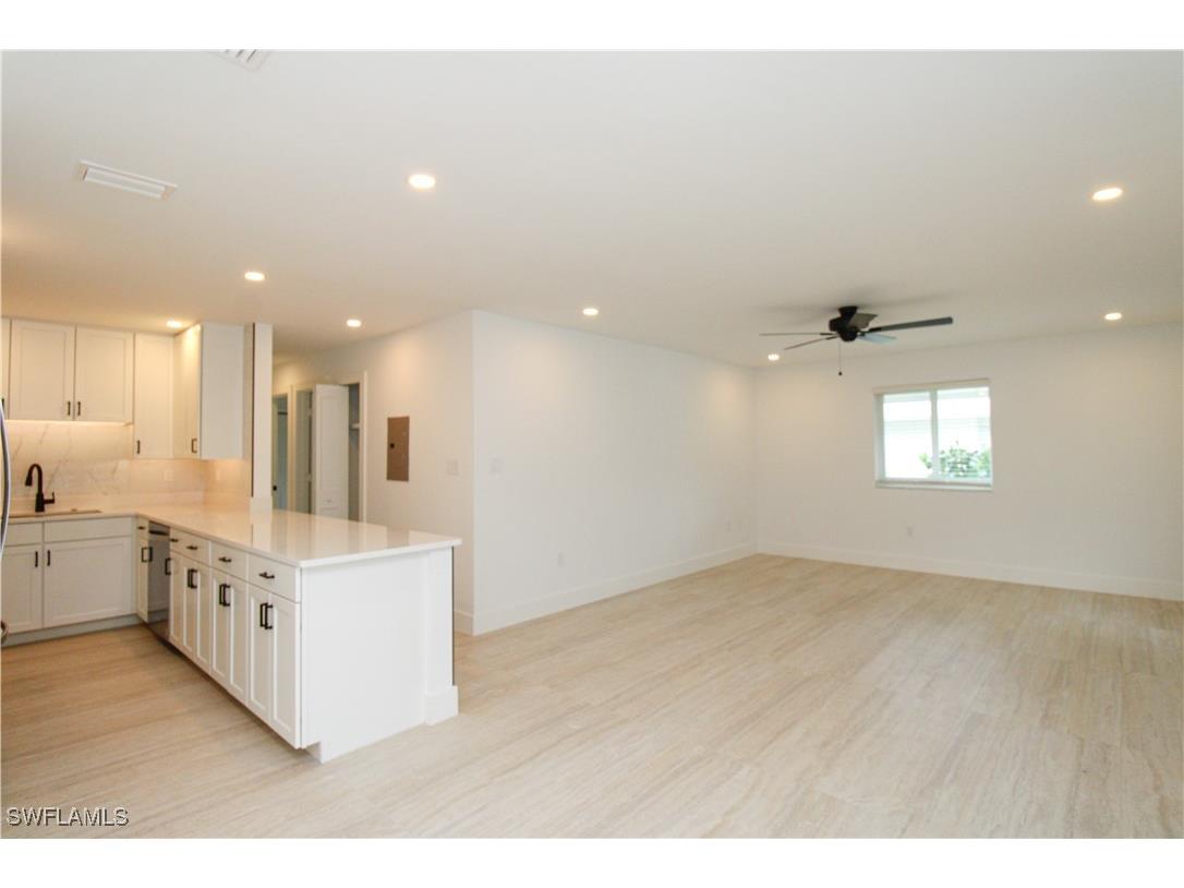 1435 Curlew Avenue #4 Naples FL 34102 225065906 image4