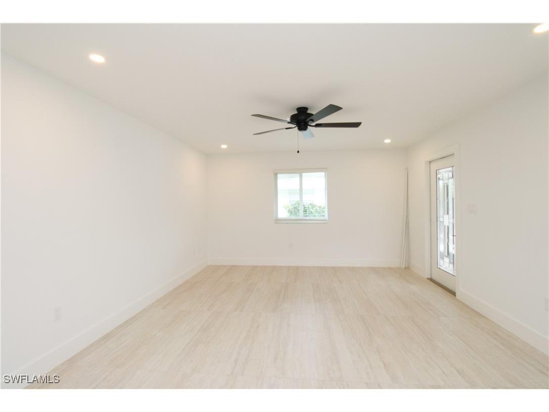 1435 Curlew Avenue #4 Naples FL 34102 225065906 image6