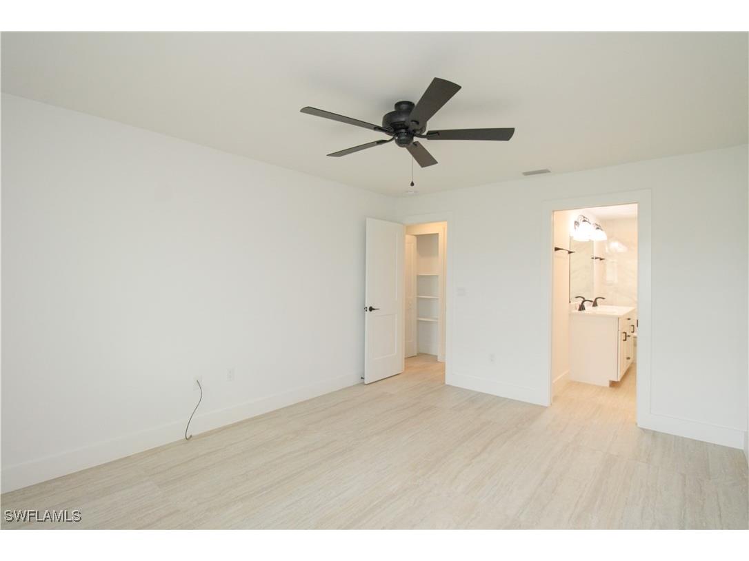 1435 Curlew Avenue #4 Naples FL 34102 225065906 image9