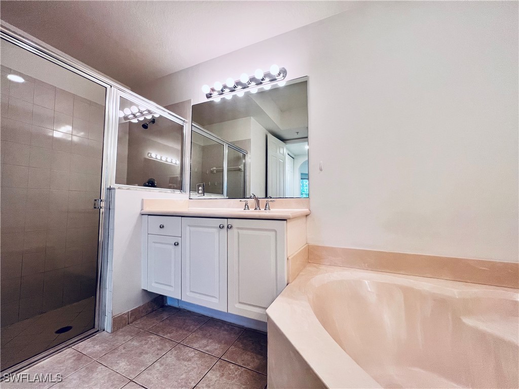 1435 Mariposa Circle #102 Naples FL 34105 225076131 image12