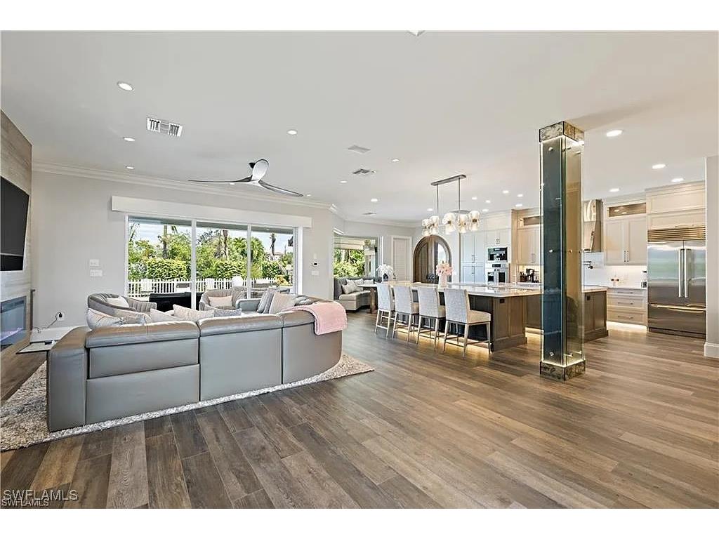 1435 Osprey Avenue Naples FL 34102 225064127 image4