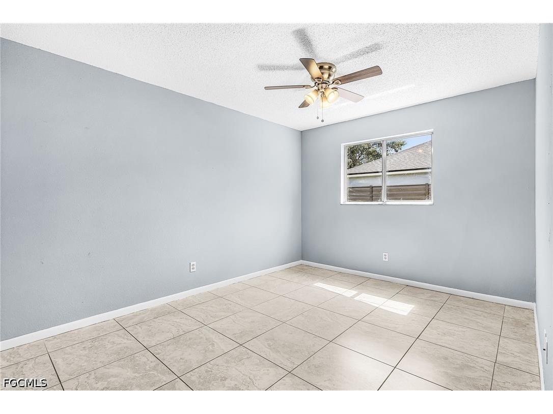 1435 SE 14th Street Cape Coral FL 33990 2026026783 image17