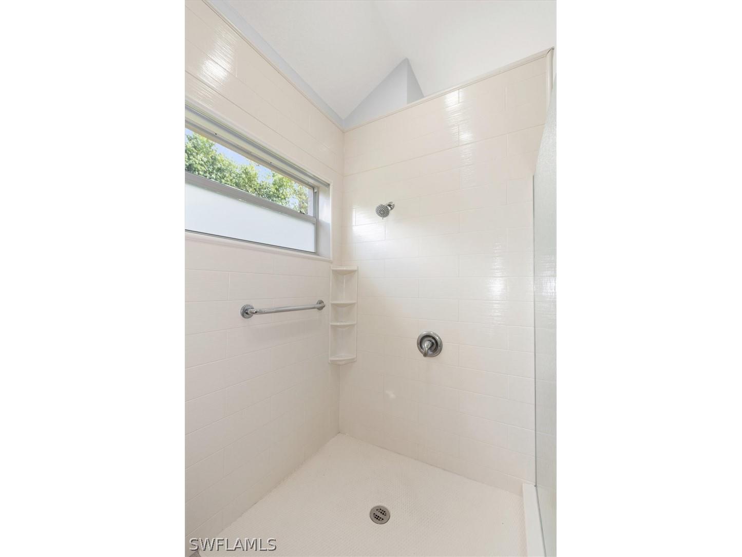 1435 Vintage Lane Naples FL 34104 226010997 image21