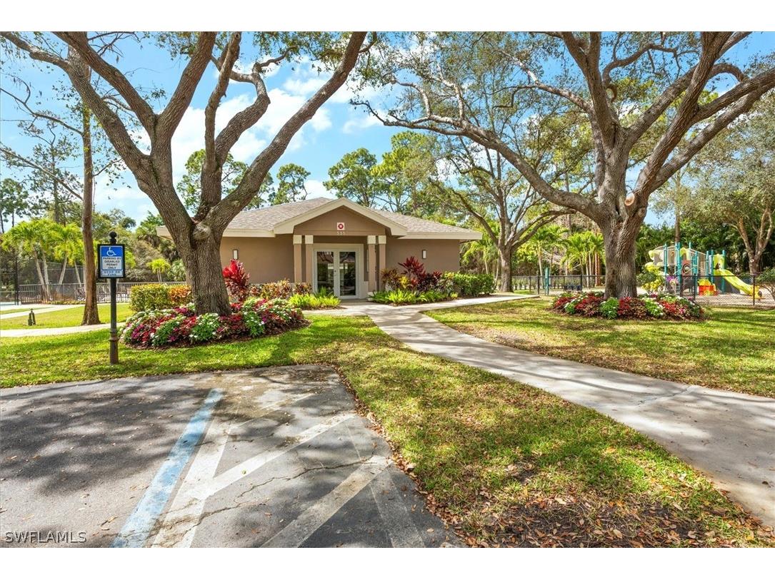 1435 Vintage Lane Naples FL 34104 226010997 image31