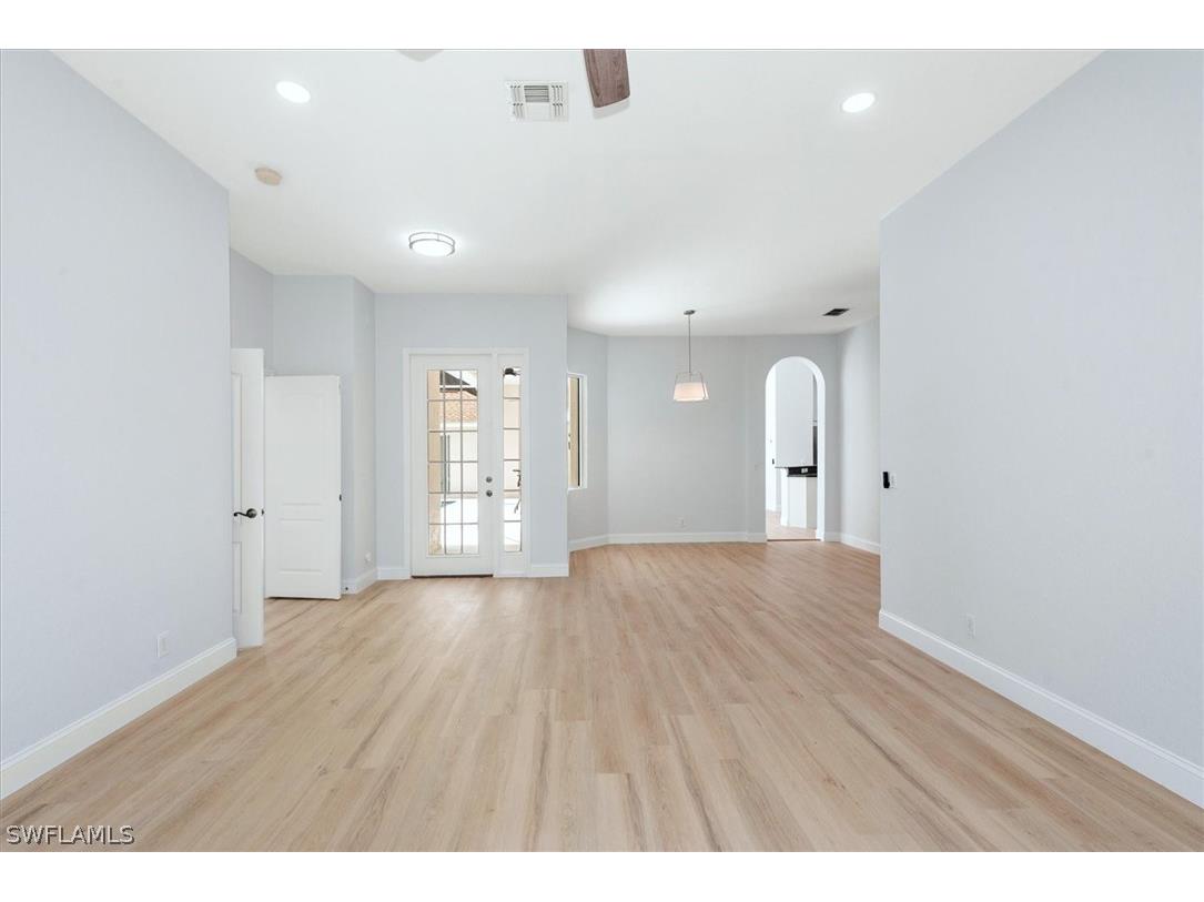 1435 Vintage Lane Naples FL 34104 226010997 image6