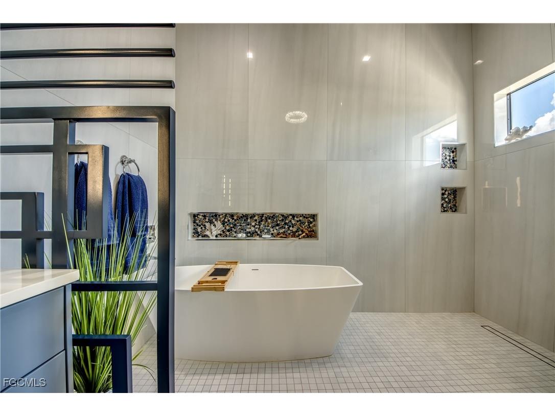 1436 Viking Court Cape Coral FL 33904 2025003112 image21