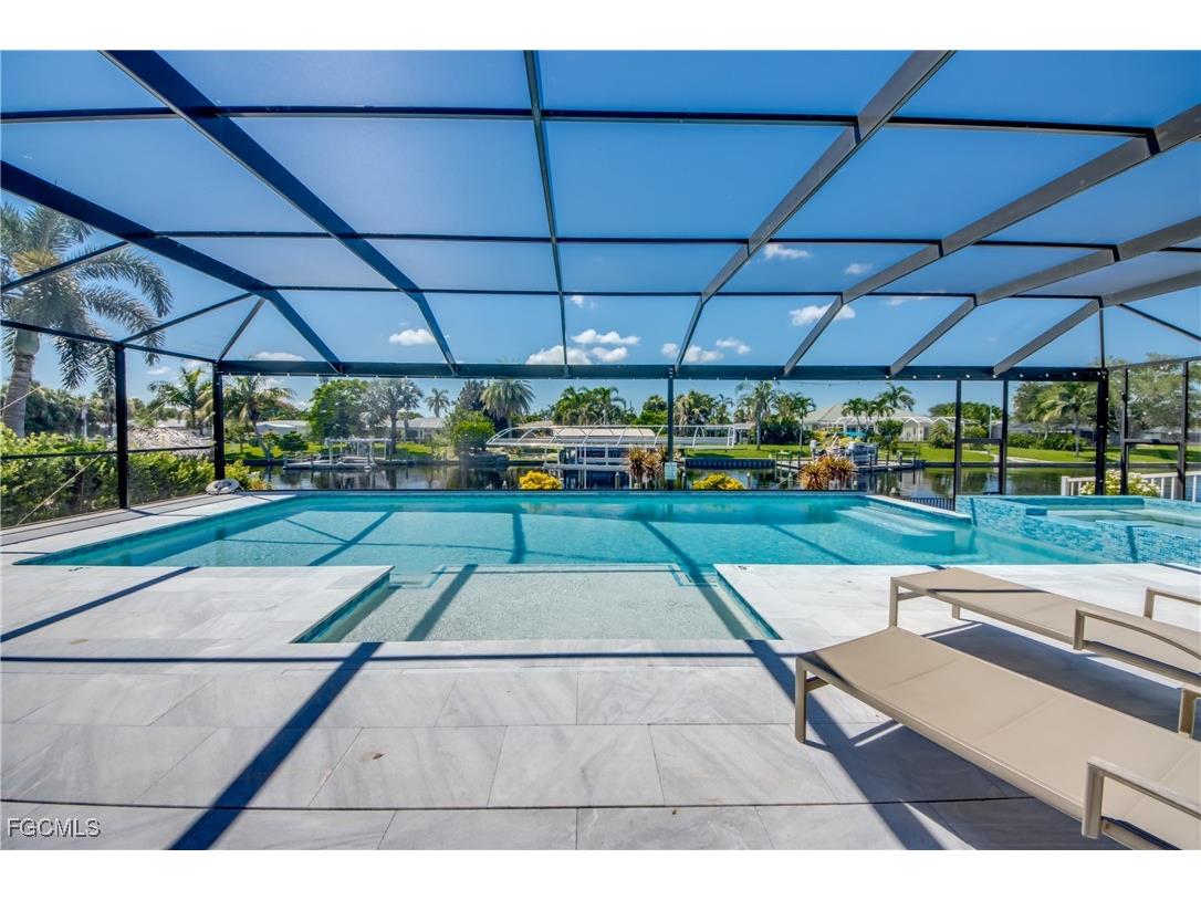 1436 Viking Court Cape Coral FL 33904 2025003112 image39