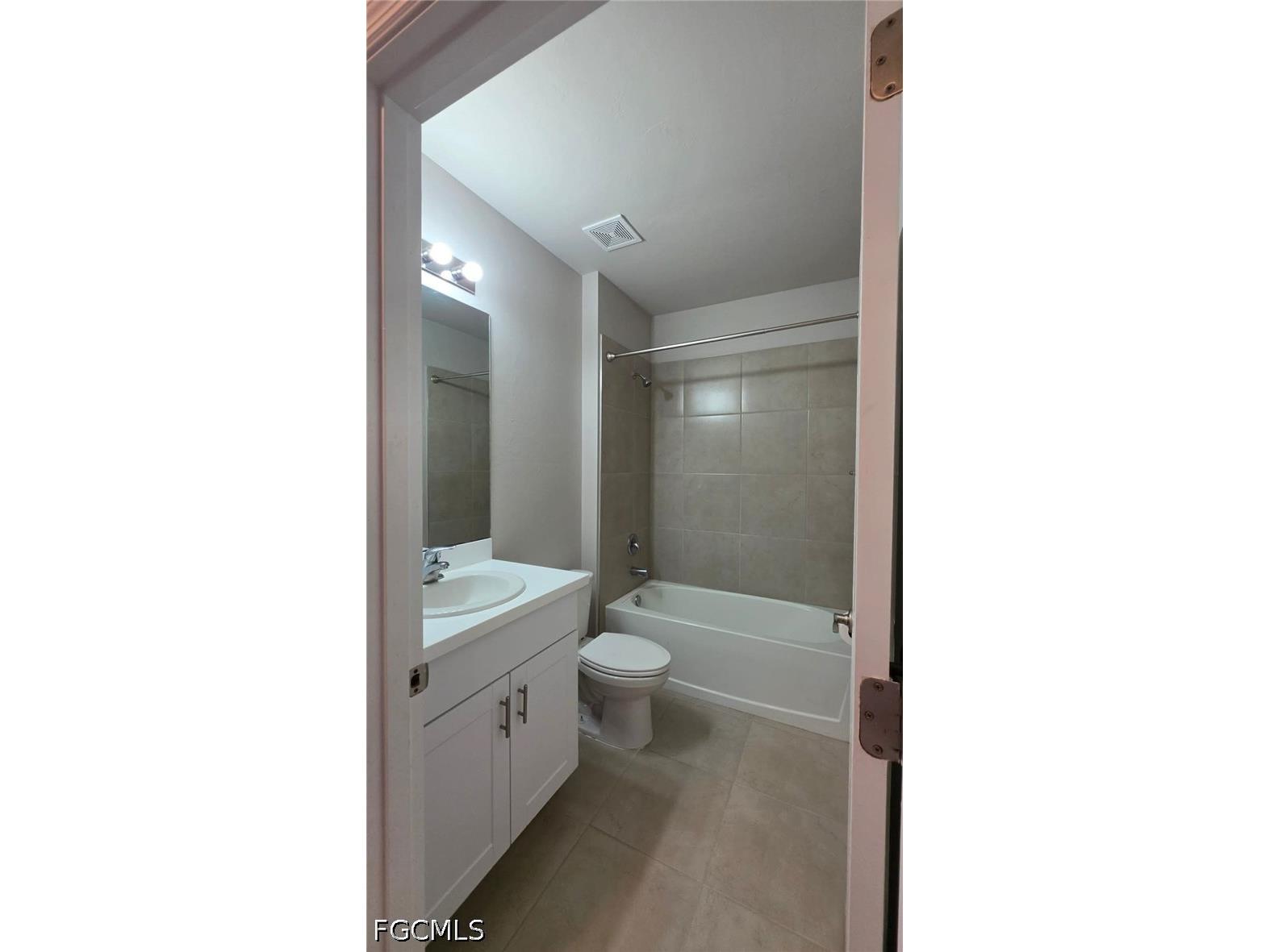 1437 NW 31st Place Cape Coral FL 33993 2026021682 image4