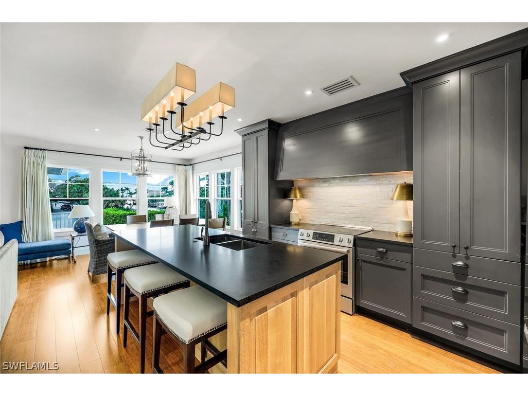 1437 Sandpiper Street Naples FL 34102 226009337 image13