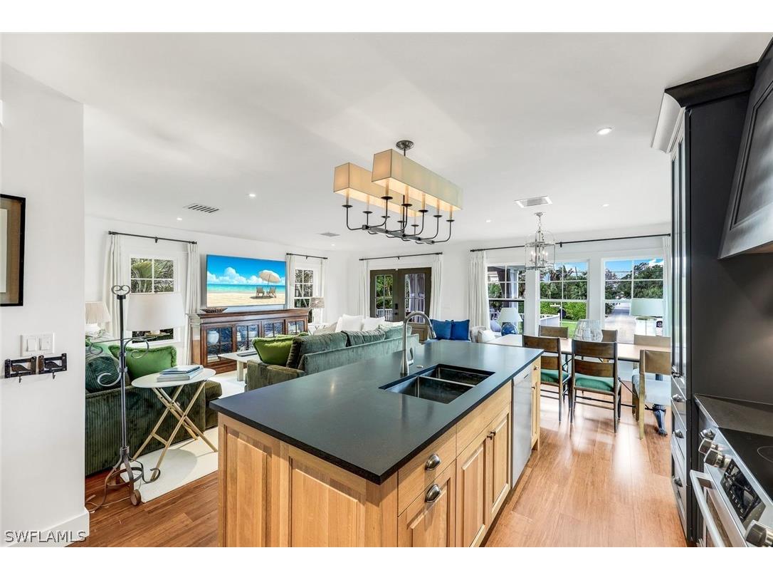 1437 Sandpiper Street Naples FL 34102 226009337 image14