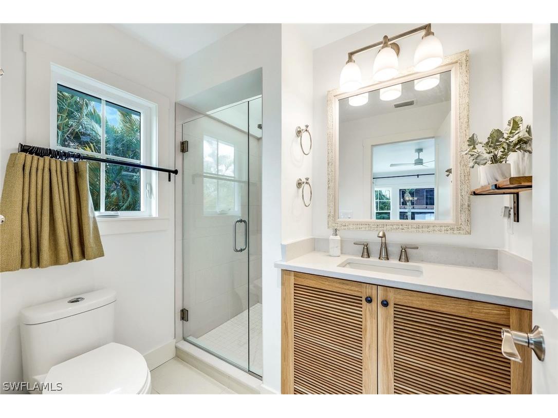 1437 Sandpiper Street Naples FL 34102 226009337 image16
