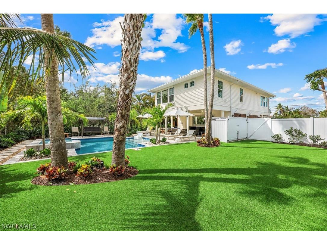 1437 Sandpiper Street Naples FL 34102 226009337 image26