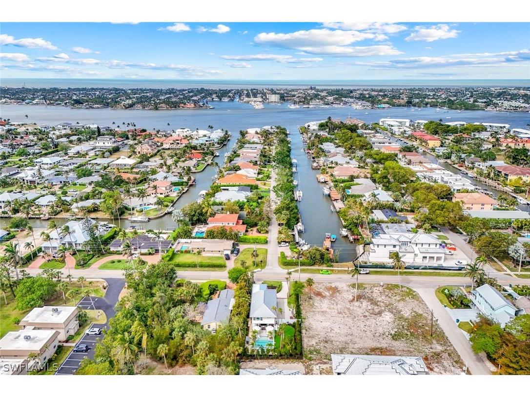 1437 Sandpiper Street Naples FL 34102 226009337 image28