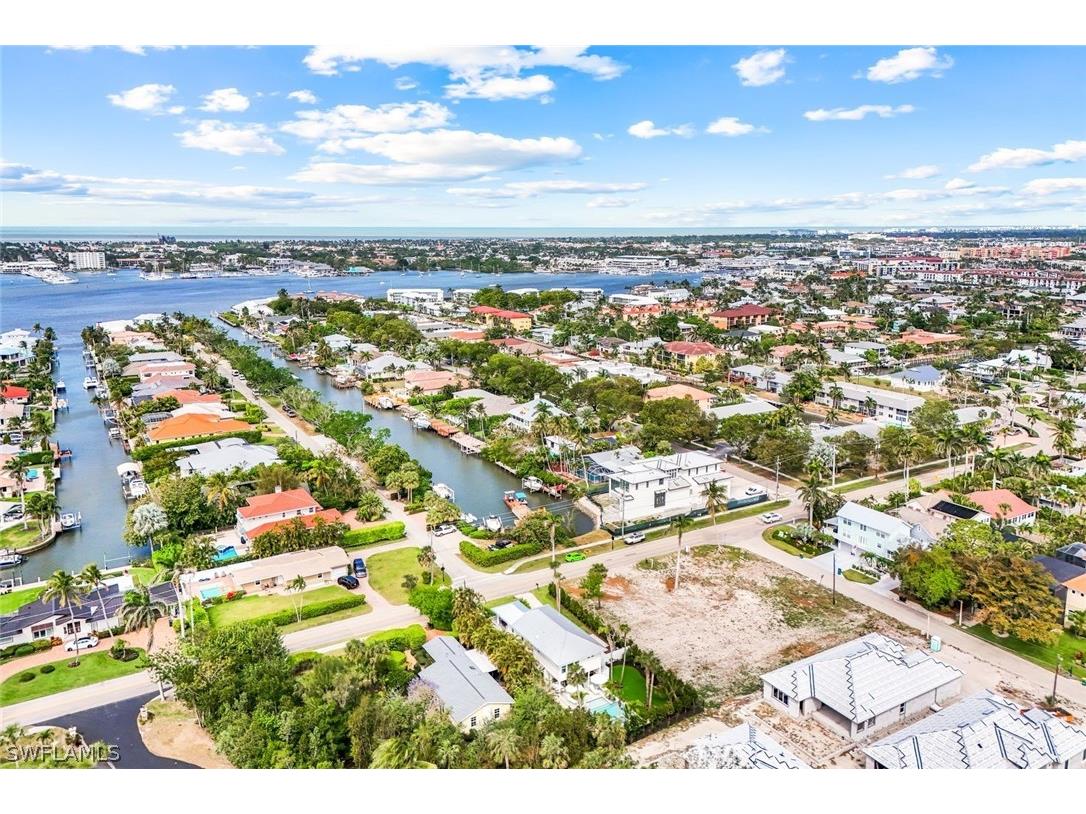 1437 Sandpiper Street Naples FL 34102 226009337 image3